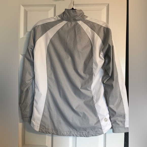 Ladies golf jacket - Picture 9 of 11